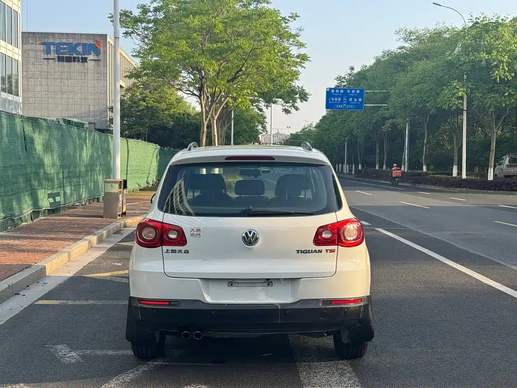 Volkswagen Tiguan — миниатюра 4