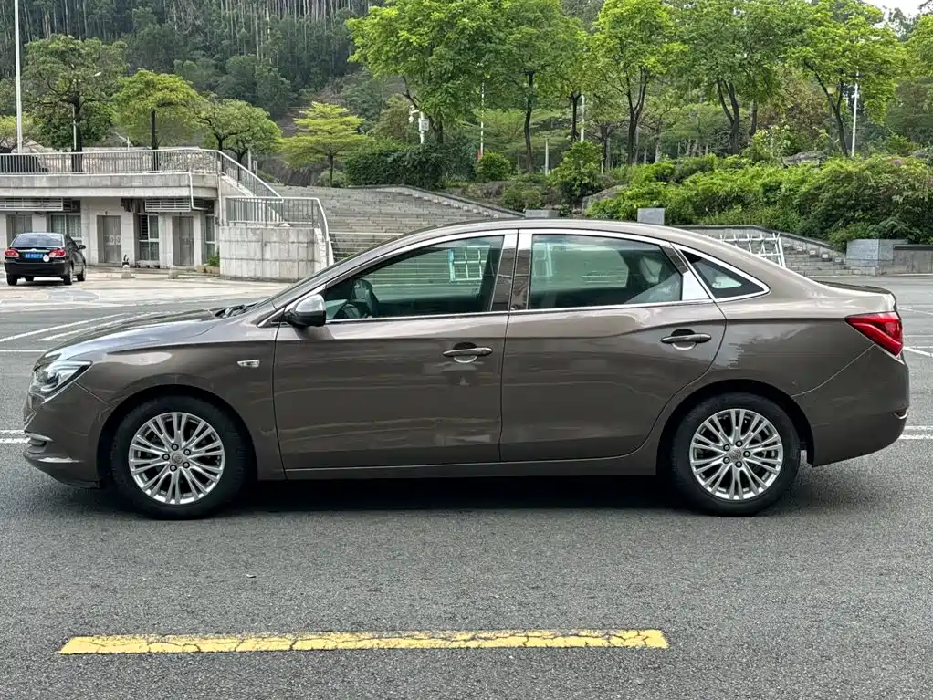 Buick Excelle — миниатюра 6