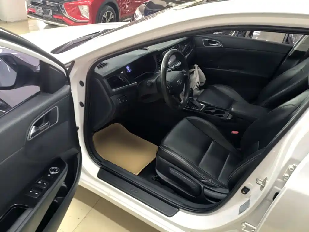 Hyundai Mistra — миниатюра 16