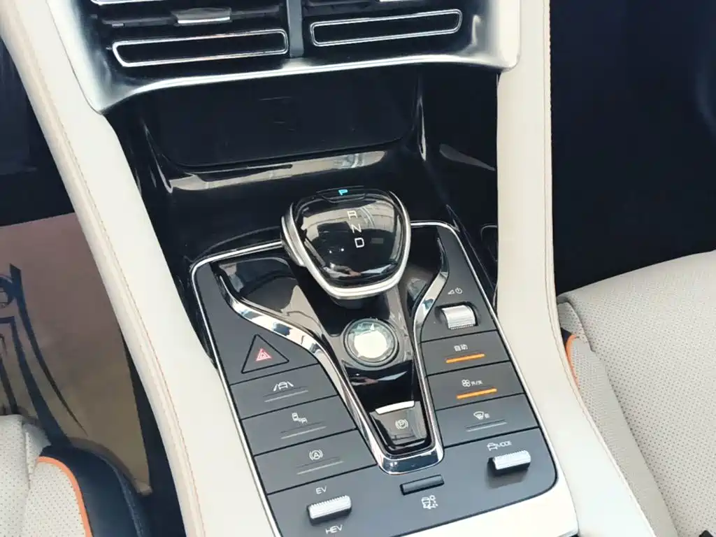 BYD PLUS New Energy — миниатюра 14