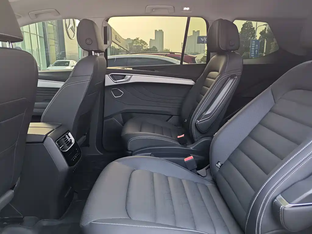 Volkswagen Talagon — миниатюра 8
