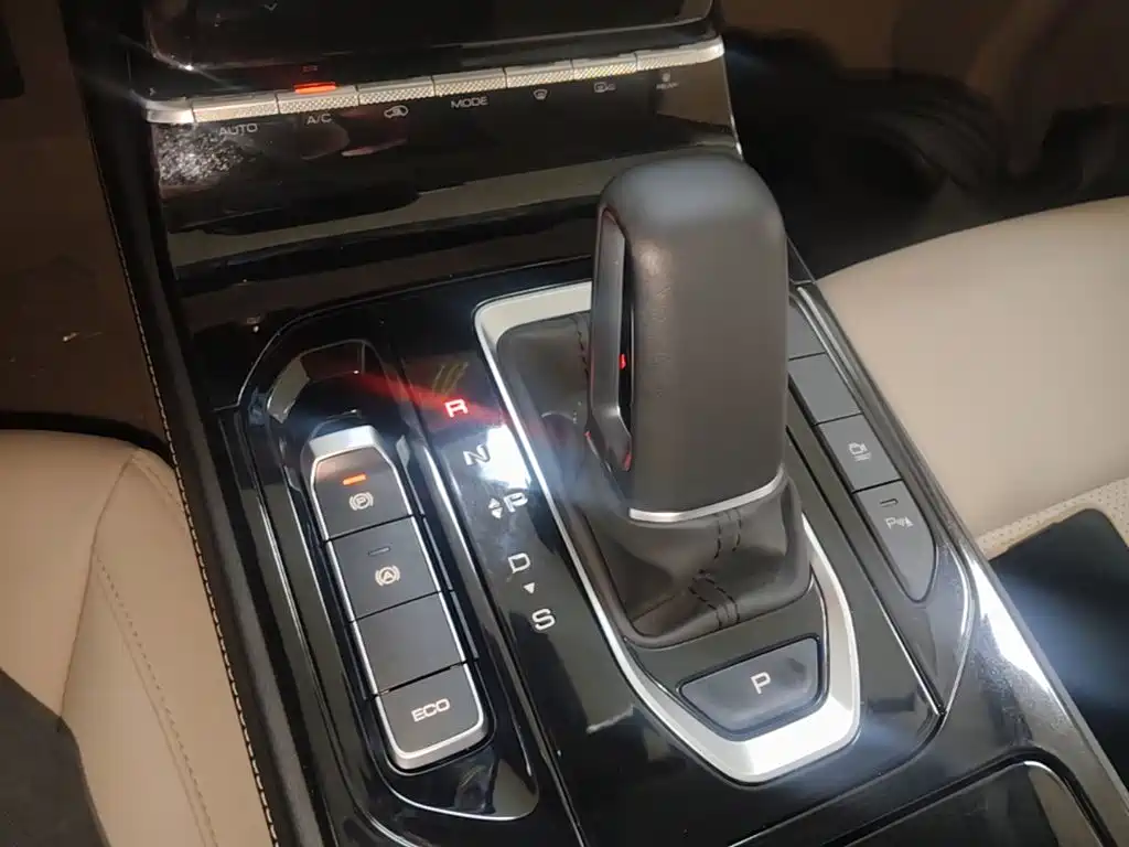 Wuling Victory — миниатюра 14