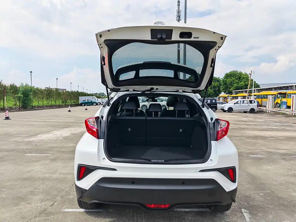 Toyota C-HR — миниатюра 16