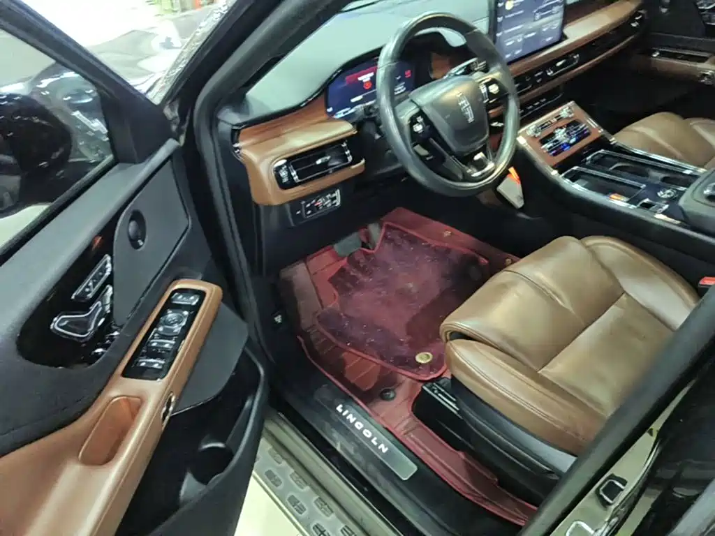 Lincoln Aviator — миниатюра 16