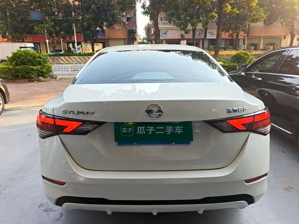 Nissan Sylphy — миниатюра 6