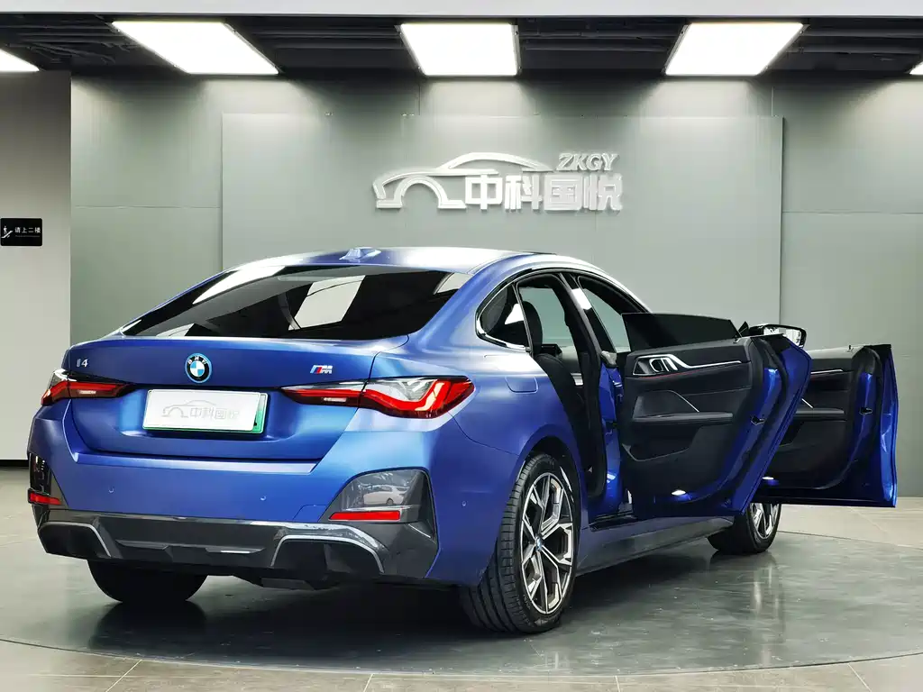 BMW i4 — миниатюра 13