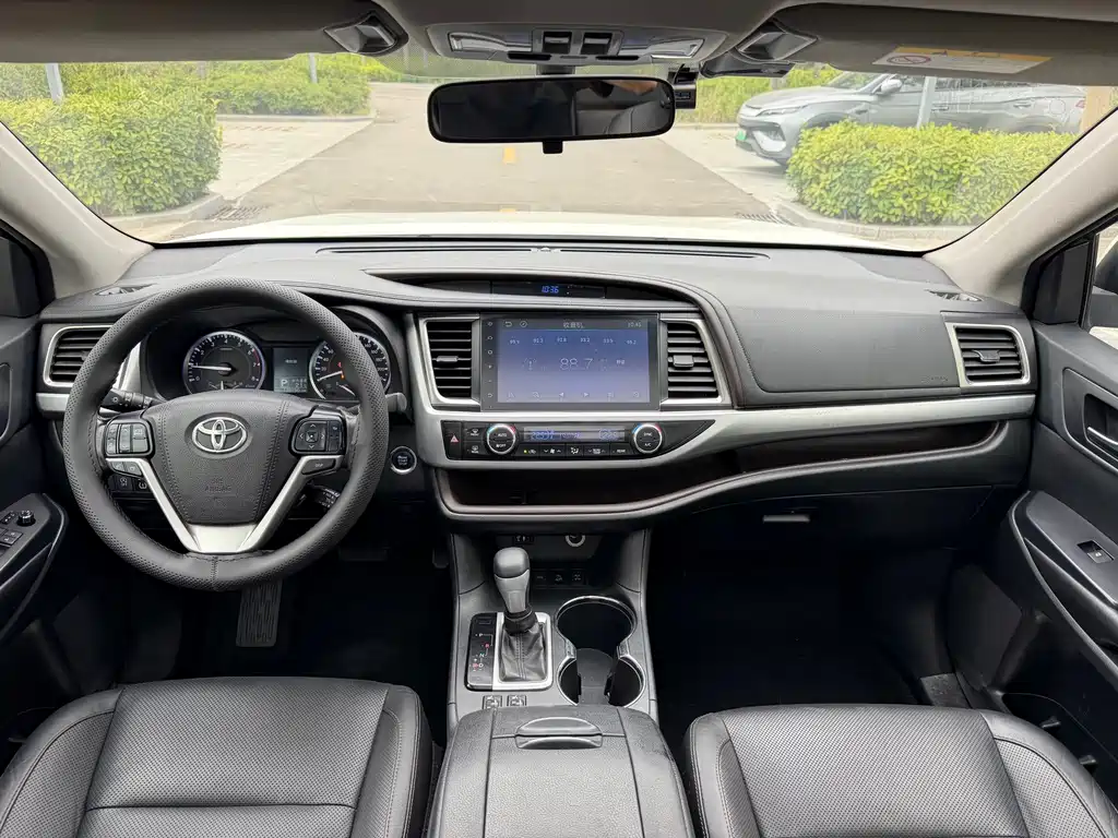 Toyota Highlander — миниатюра 11