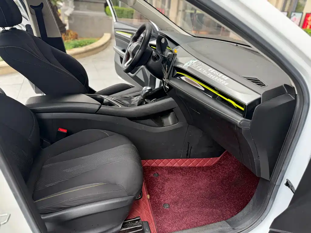 Roewe i5 — миниатюра 4