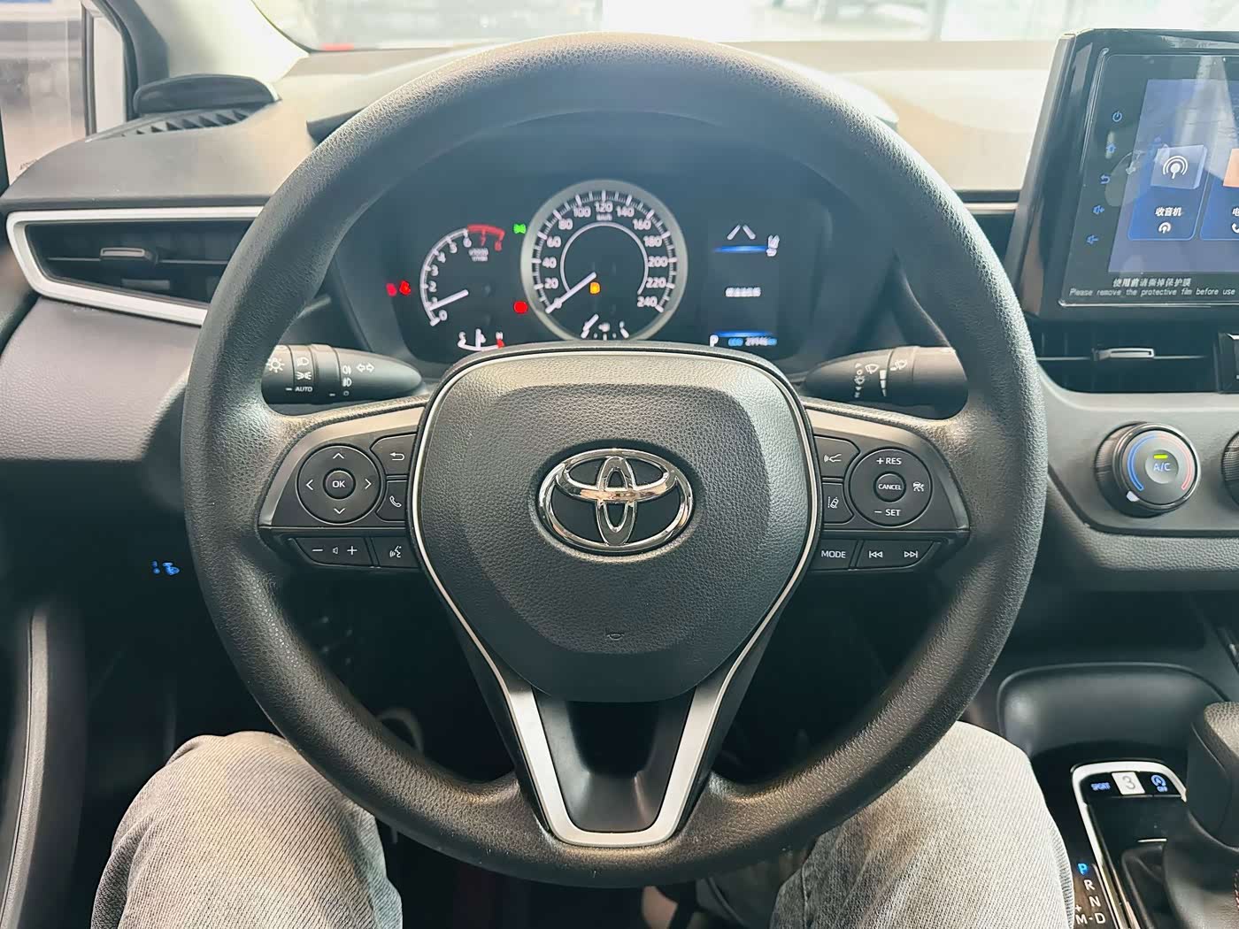 Toyota Corolla 1.2 л 2022 г. Белый, пробег 29000 км