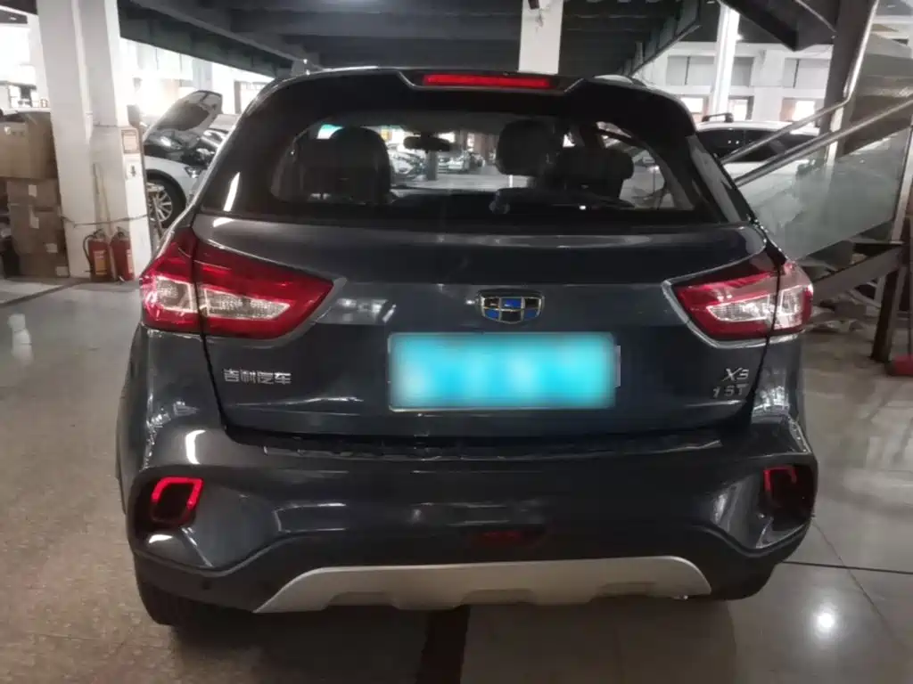 Geely Vision X3 — миниатюра 6
