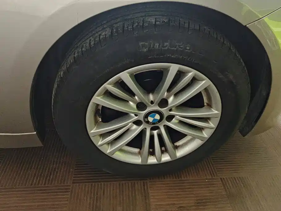BMW 3 Series — миниатюра 6