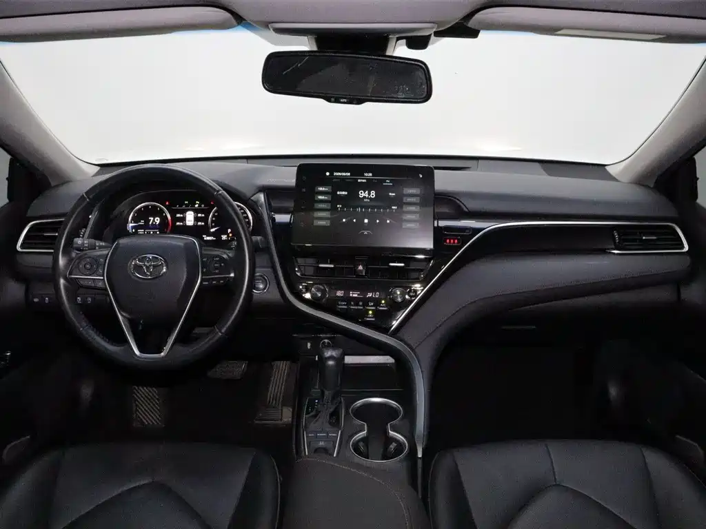 Toyota Camry — миниатюра 15
