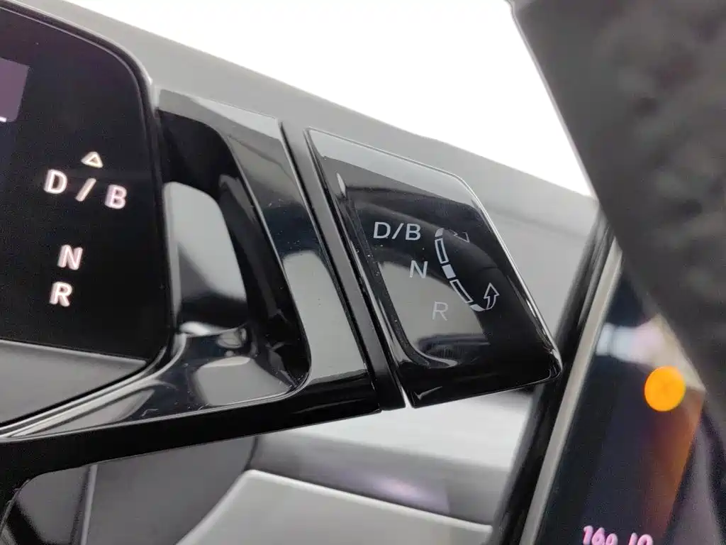 Volkswagen ID.6 Crozz — миниатюра 13
