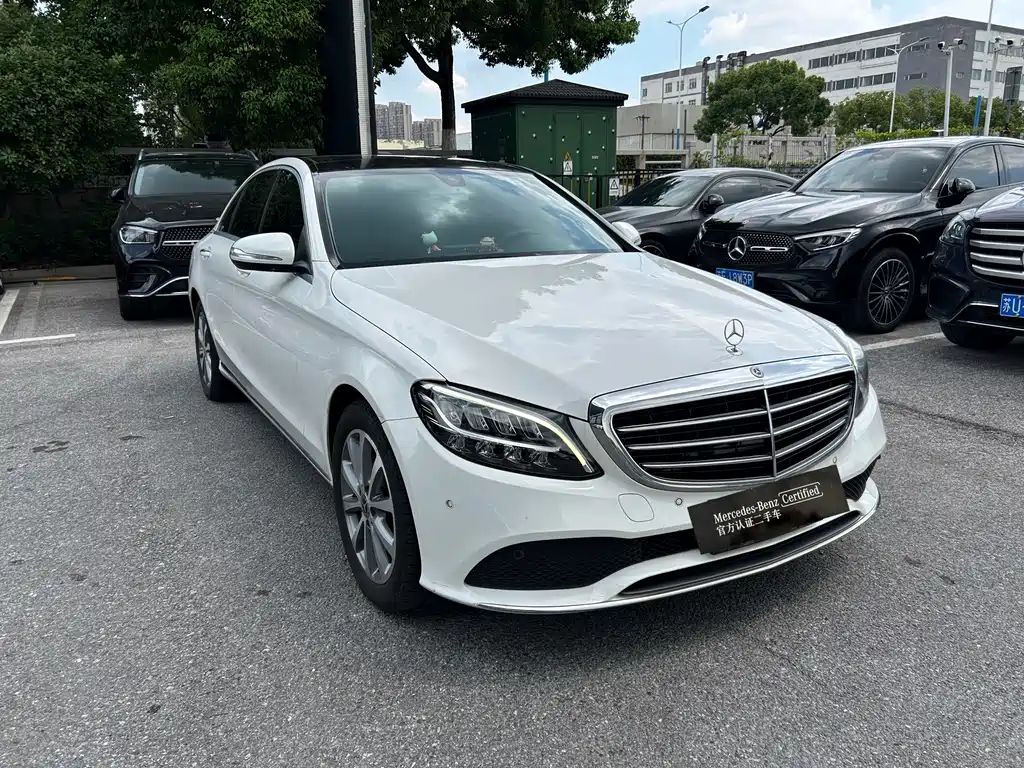 Mercedes-Benz C-Class — миниатюра 3