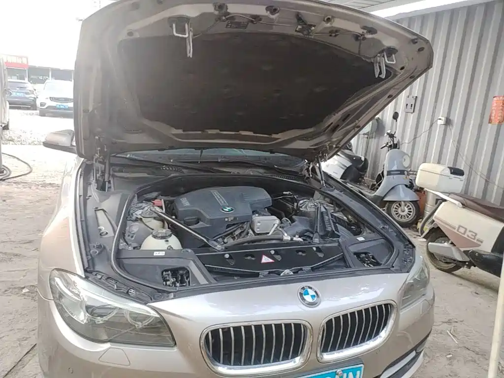 BMW 5 Series — миниатюра 20