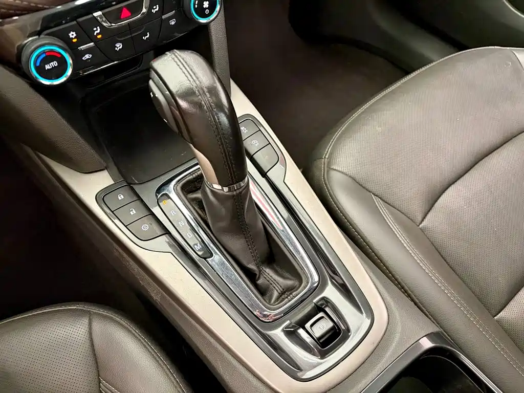Chevrolet Malibu — миниатюра 12