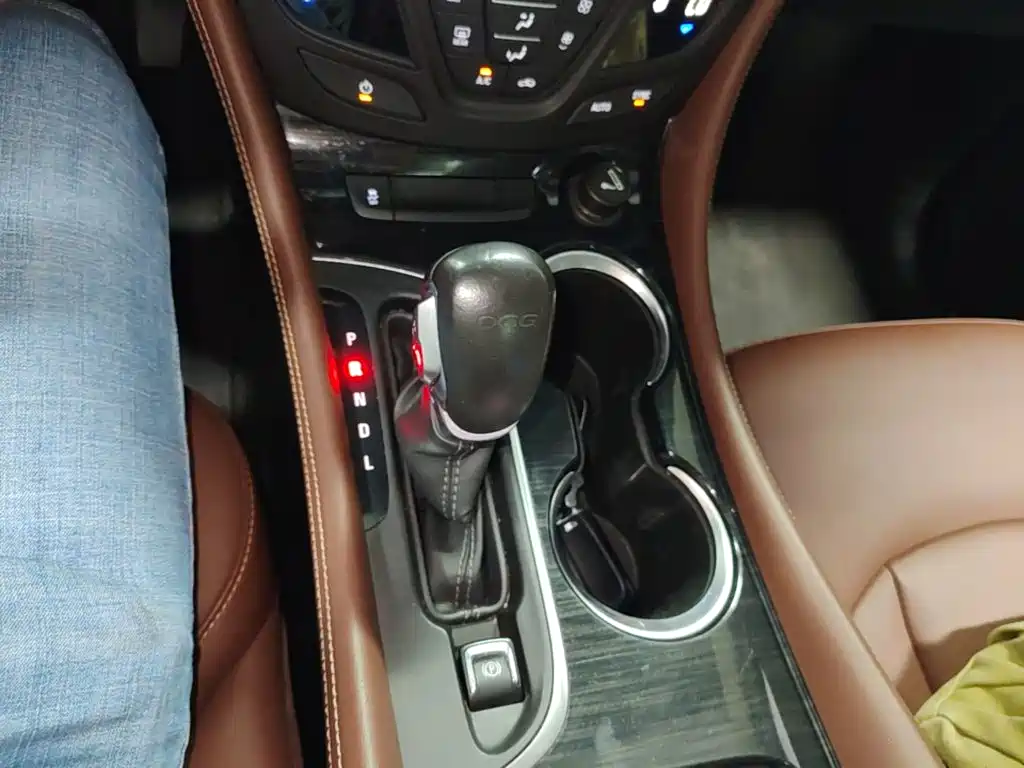 Buick Envision Plus — миниатюра 14