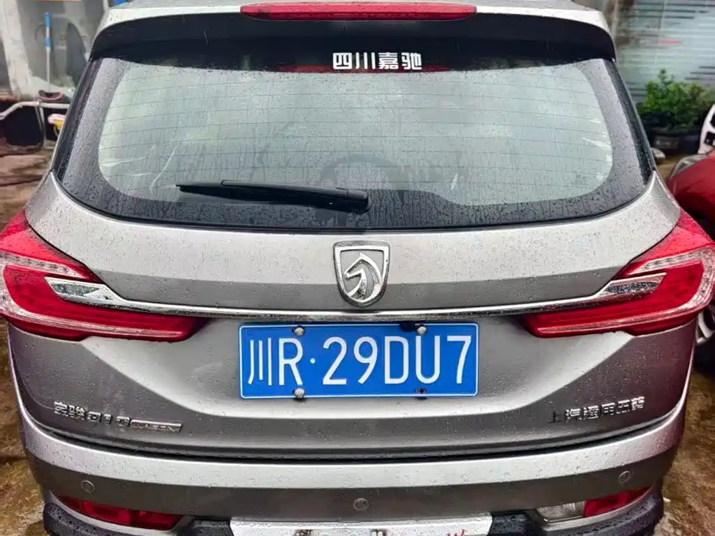 Baojun 310W — миниатюра 3