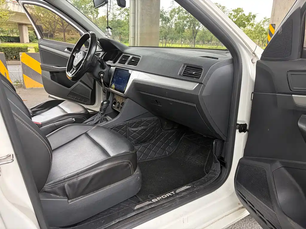 Volkswagen Lavida — миниатюра 7