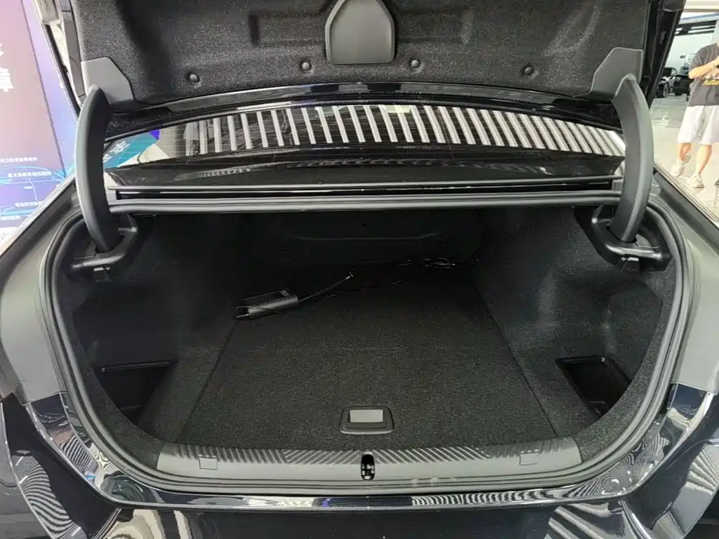 BMW i5 — миниатюра 19