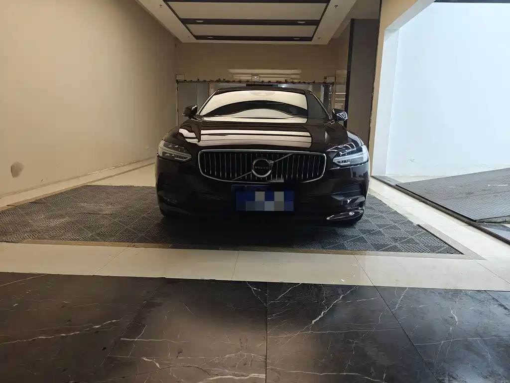 Volvo S90 2019