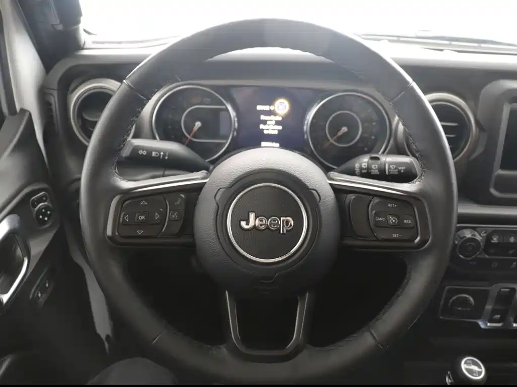 Jeep Wrangler — миниатюра 5