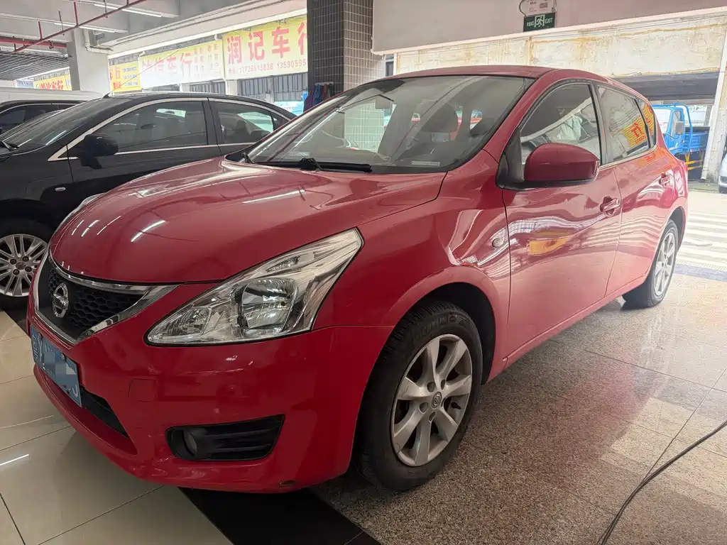 Nissan Tiida — миниатюра 2
