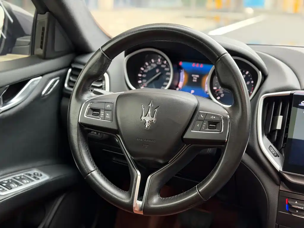 Maserati Ghibli 3.0T Standard Edition, фото 17