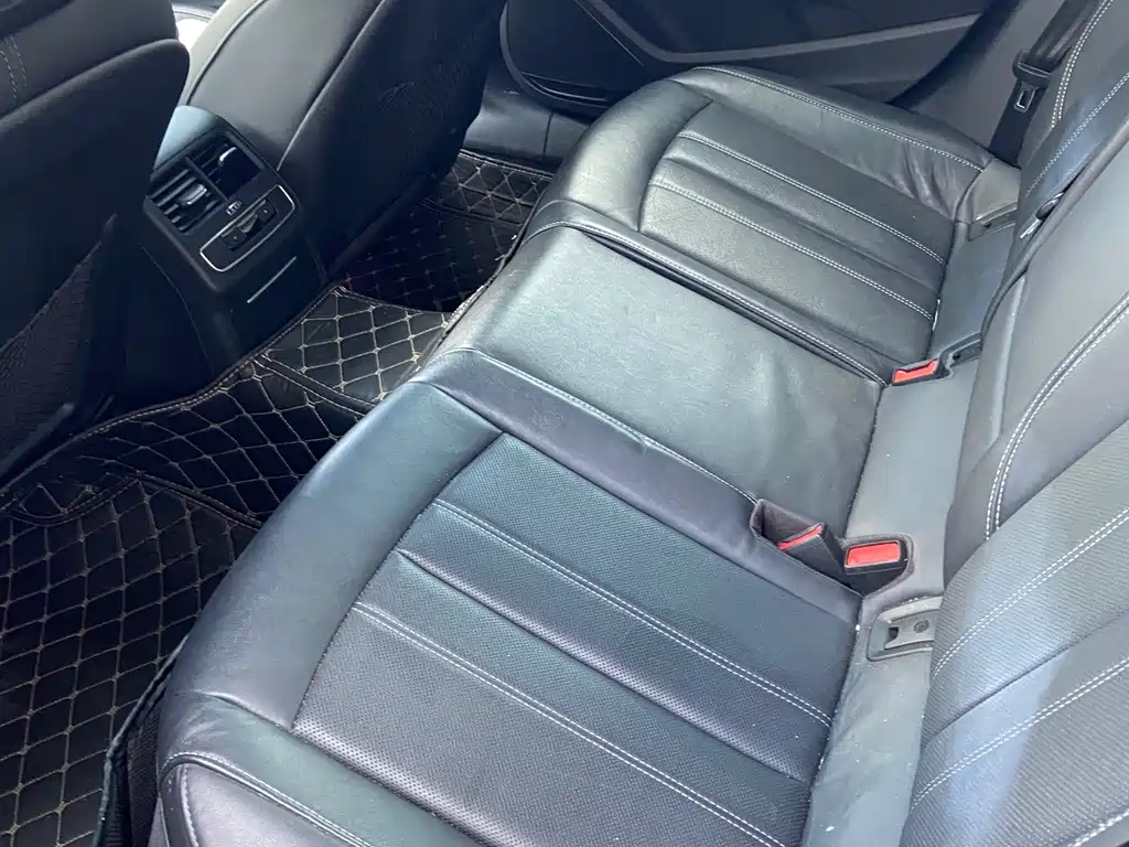 Audi A4L — миниатюра 11