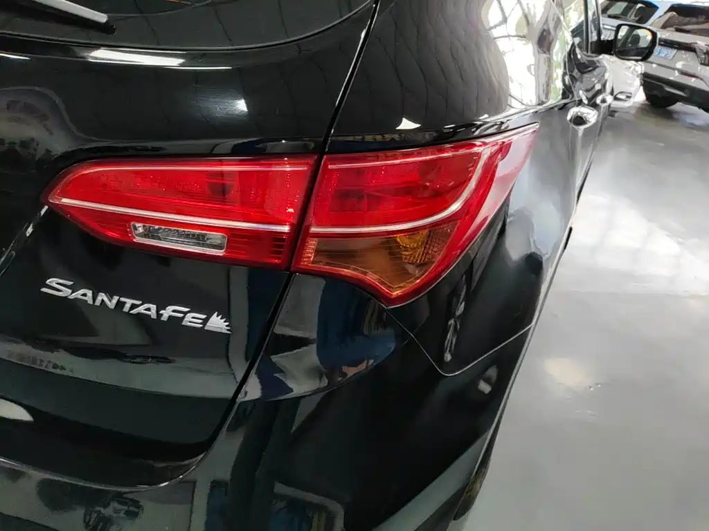 Hyundai Santa Fe — миниатюра 8