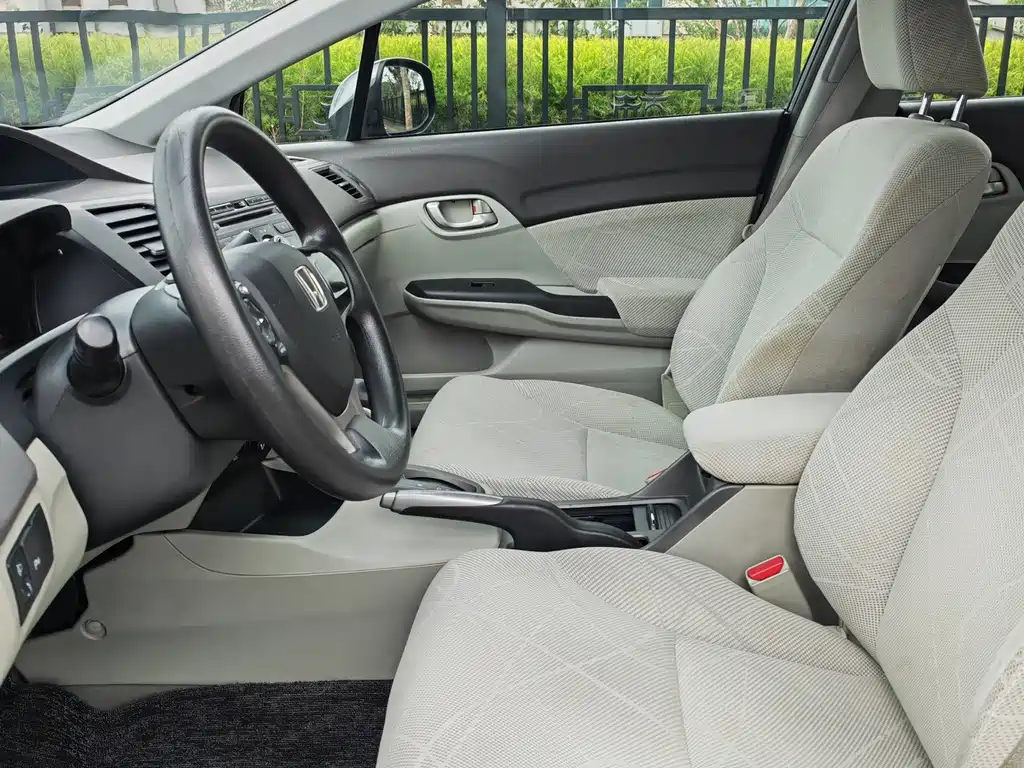 Honda Civic — миниатюра 4