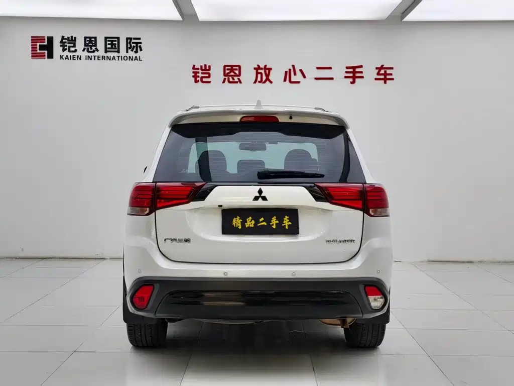Mitsubishi Outlander — миниатюра 26