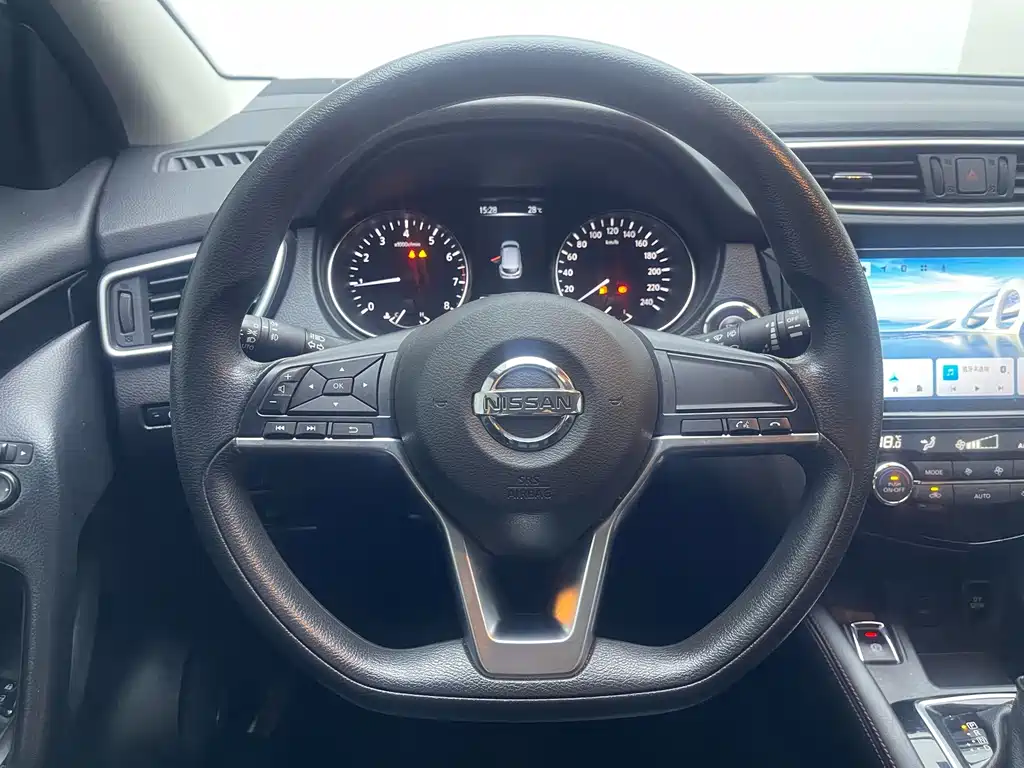 Nissan Qashqai — миниатюра 18