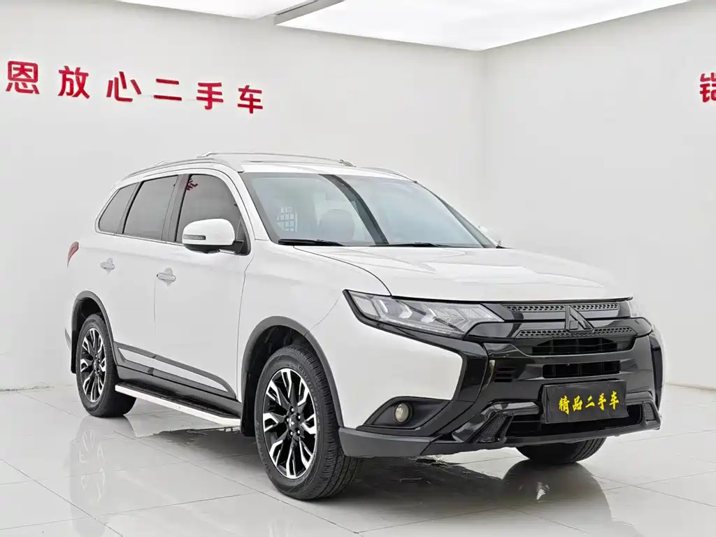 Mitsubishi Outlander — миниатюра 3