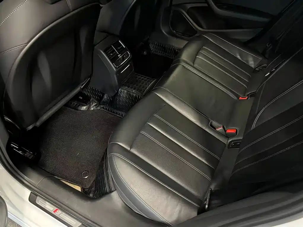 Audi A4L 2023 40 TFSI Fashion