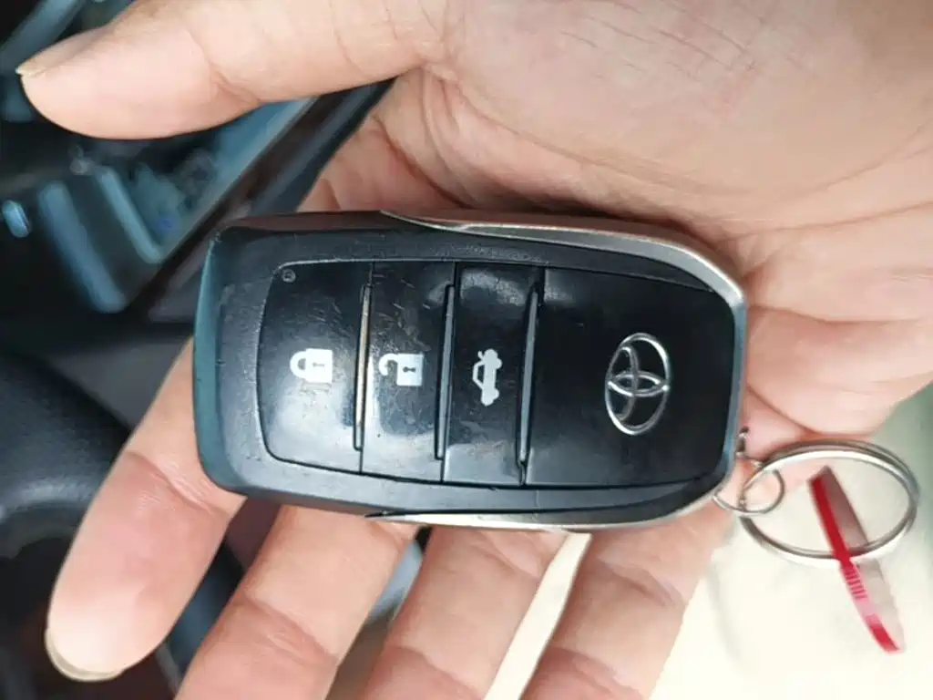 Toyota Camry — миниатюра 9