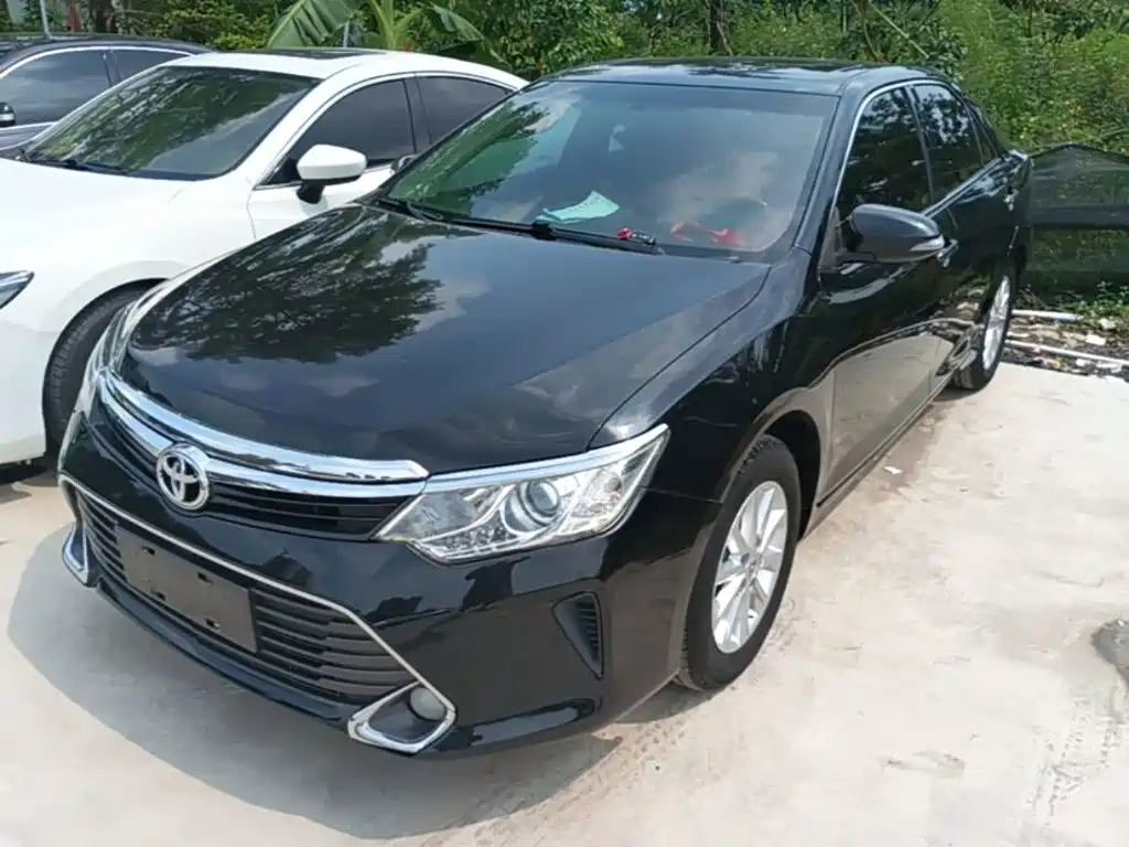 Toyota Camry — миниатюра 2
