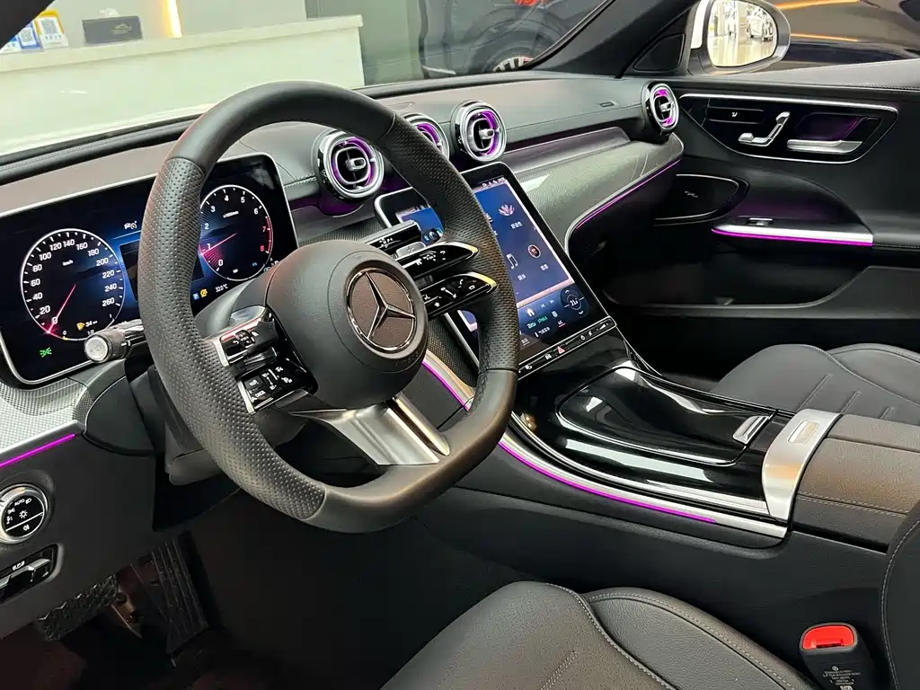 Mercedes-Benz C-Class — миниатюра 8