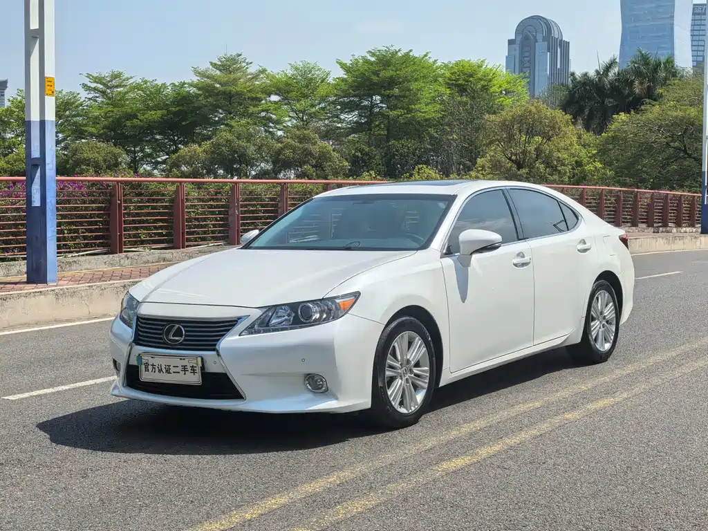 Lexus ES 2015