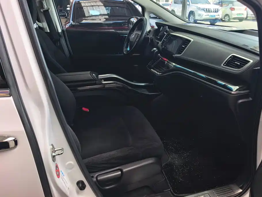 Honda Odyssey — миниатюра 8