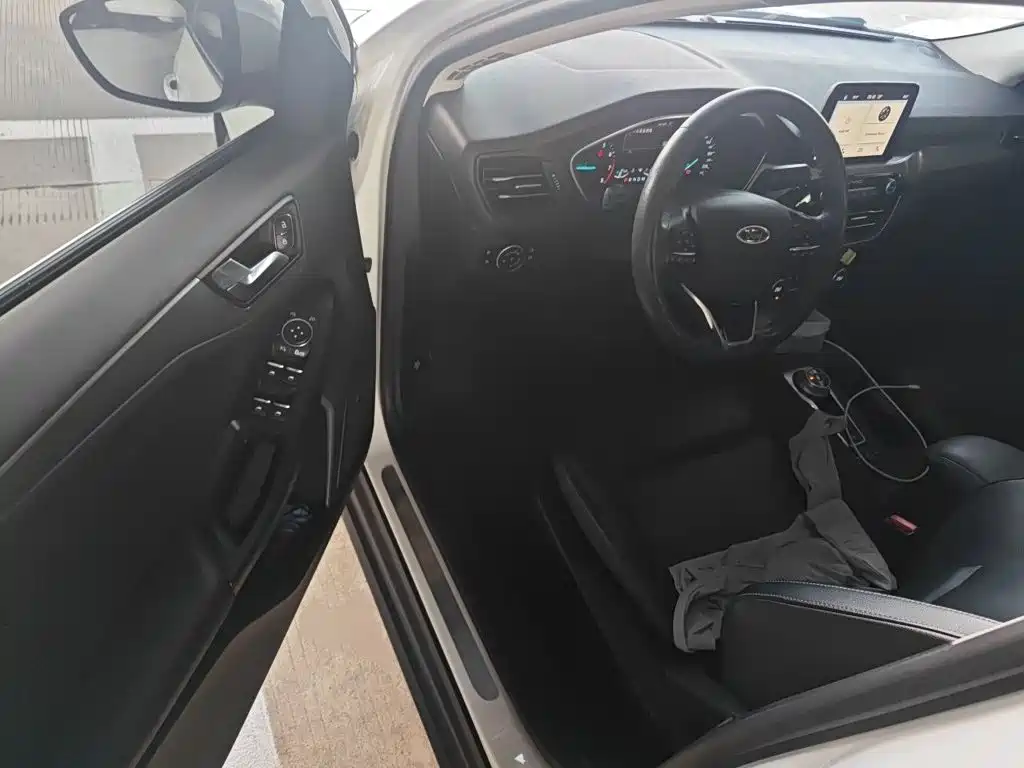 Ford Focus — миниатюра 13