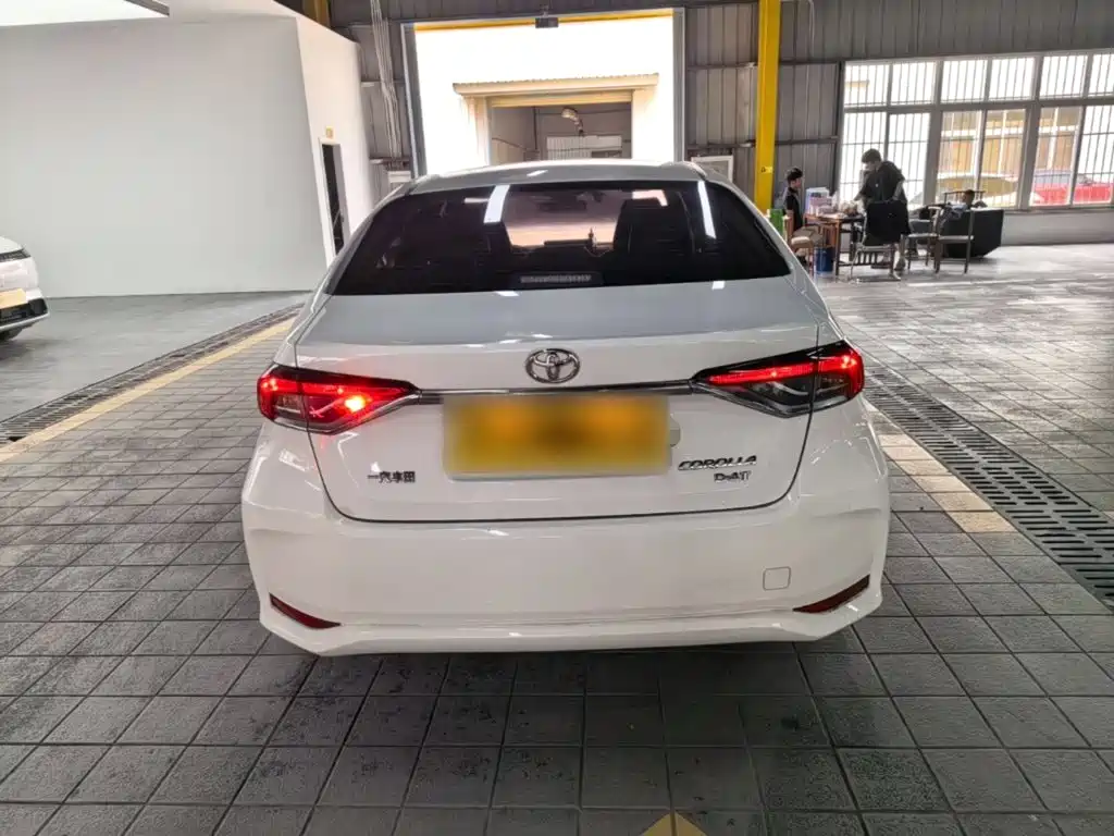 Toyota Corolla — миниатюра 6