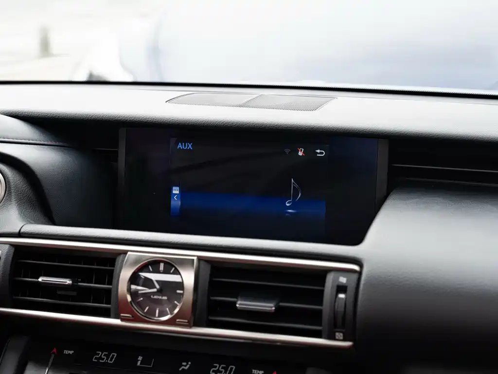 Lexus IS — миниатюра 16
