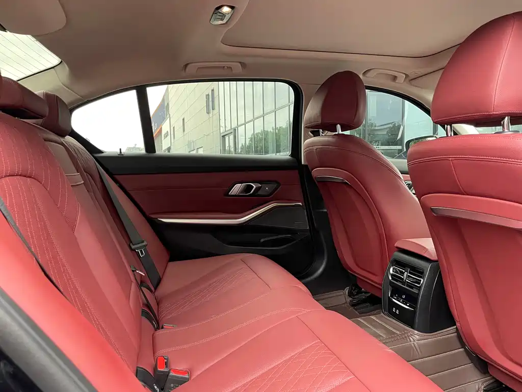 BMW 3 Series — миниатюра 12