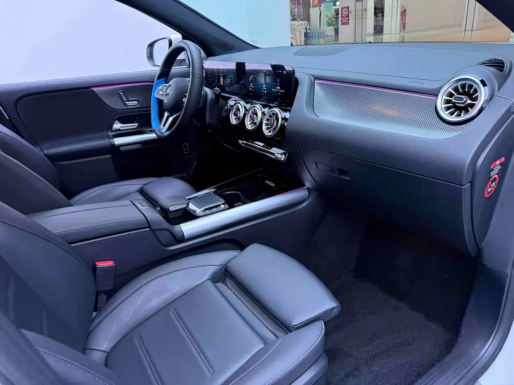 Mercedes-Benz GLA — миниатюра 12
