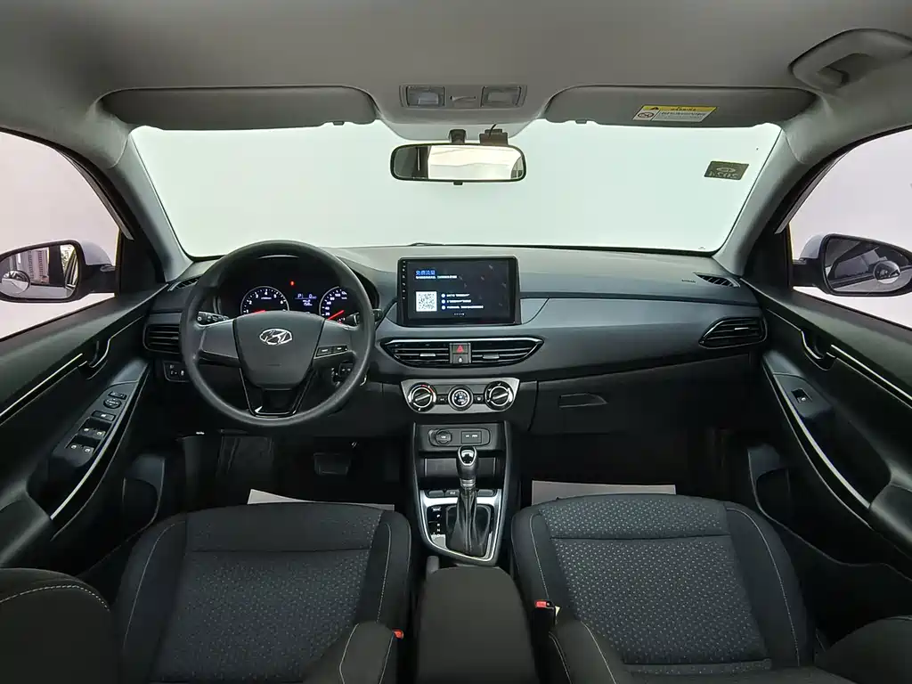 Hyundai Elantra — миниатюра 6