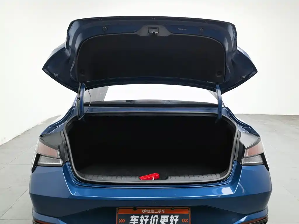 Hyundai Elantra — миниатюра 16