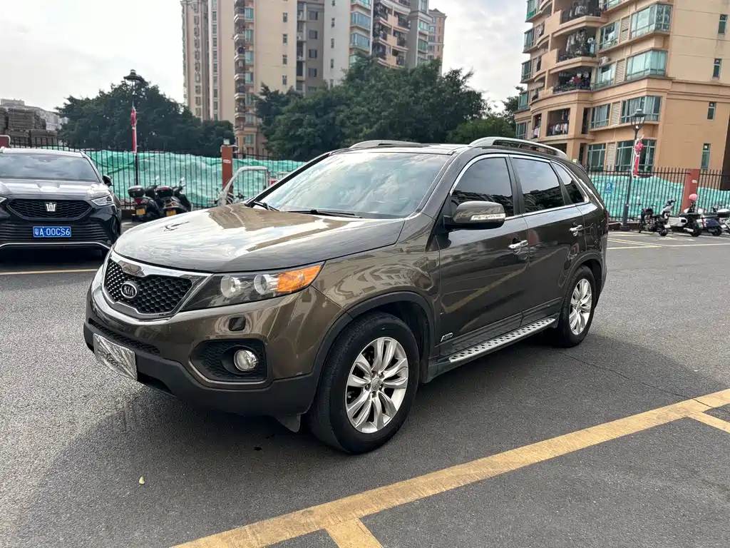 Купить Kia Sorento