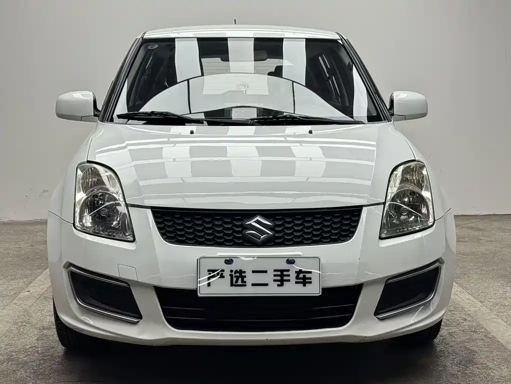 Suzuki Swift 1.3L Manual Value Edition, фото 2