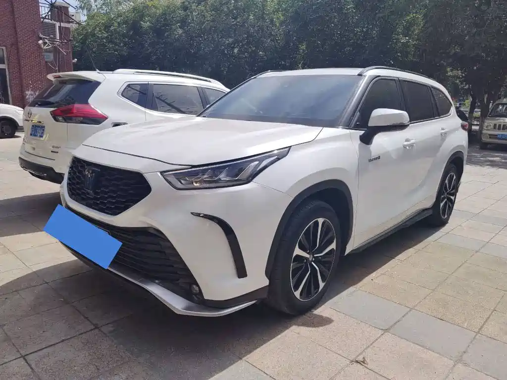 Toyota Crown Kluger